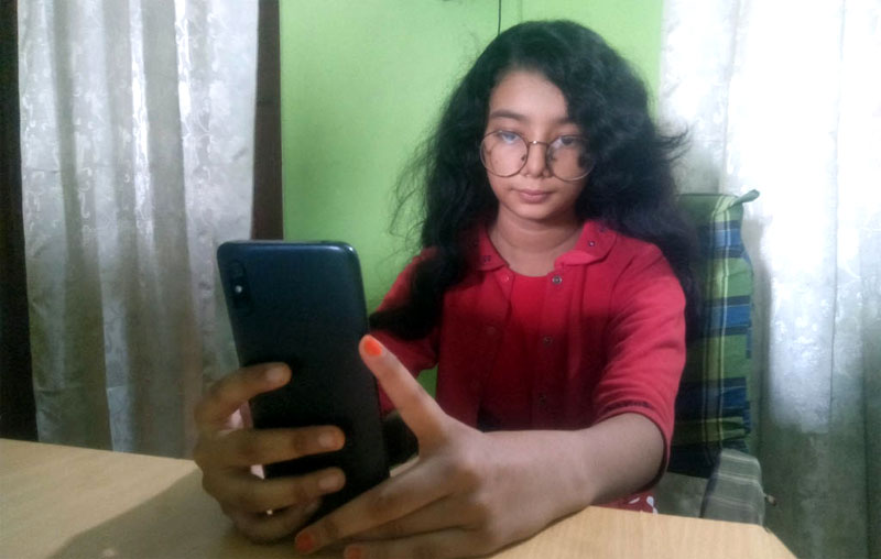 পঞ্চম শ্রেণির মেয়েটি এখন ভিডিও এডিটর