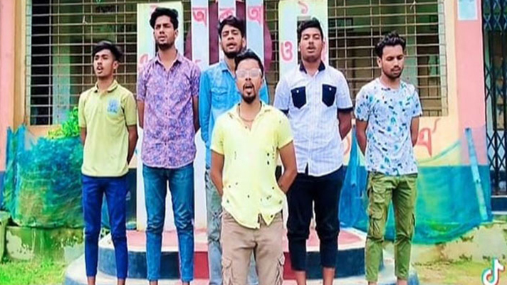 জাতীয় সংগীতের অবমাননা করে টিকটিক ভিডিও, আটক ৫