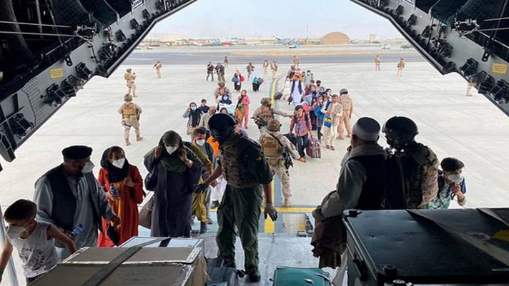 কাবুল বিমানবন্দরের বাইরে ২০ ঘণ্টা ধরে অপেক্ষায় ১৫ বাংলাদেশি