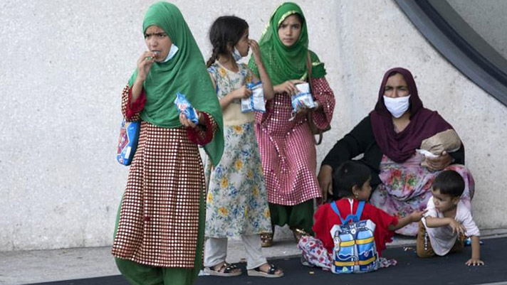 কাবুল বিমানবন্দরে এক বোতল পানি ৩৫০০, ভাতের প্লেট ৮৫০০ টাকা