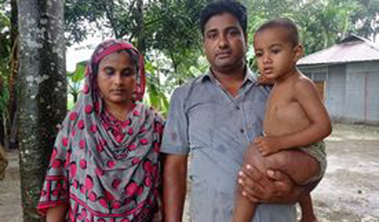 অজানা রোগে আক্রান্ত শিশুকে বাঁচাতে বাবা-মায়ের আকুতি