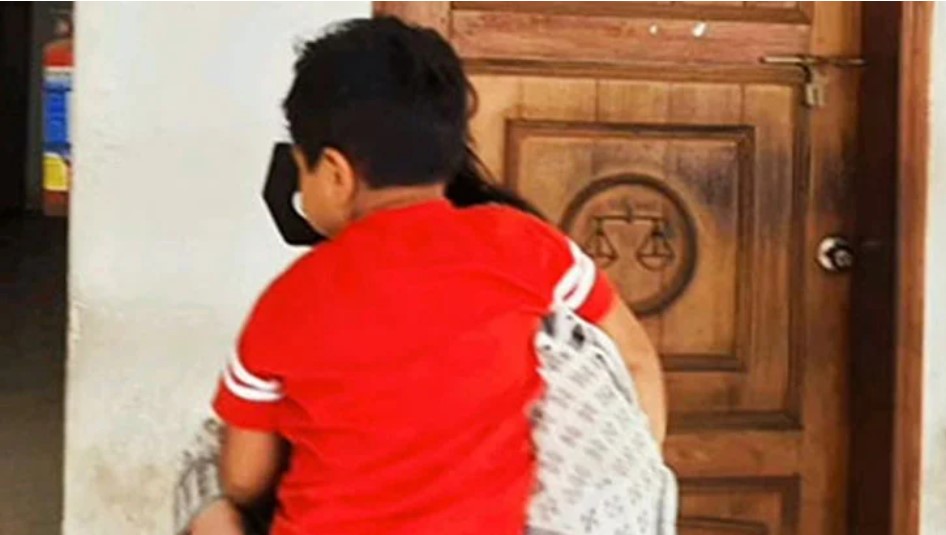 ভারত-বাংলাদেশি মা-বাবার সন্তান সপ্তাহে তিন দিন সাথে থাকবে