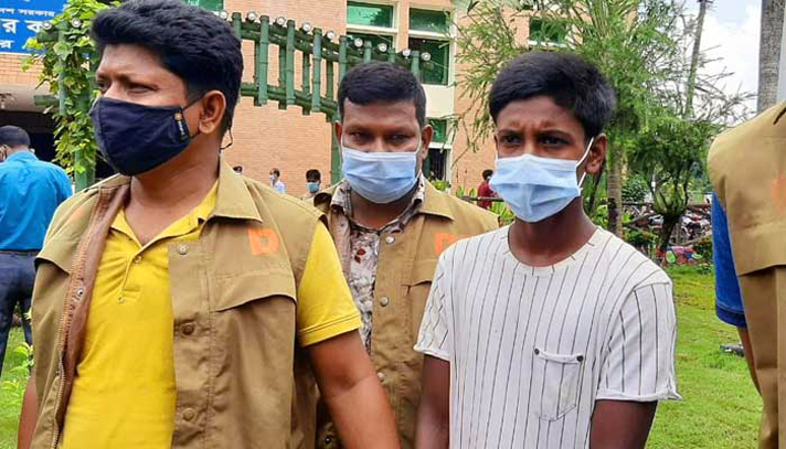 প্রেমে বাধা দেওয়ায় নৌকার মাঝিকে হত্যা, গ্রেপ্তার ১