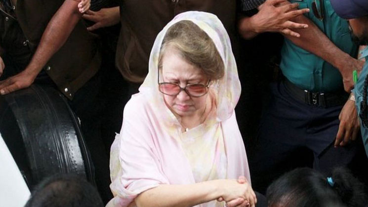 খালেদা জিয়ার বাড়ির সামনে ১৪৪ ধারা জারি