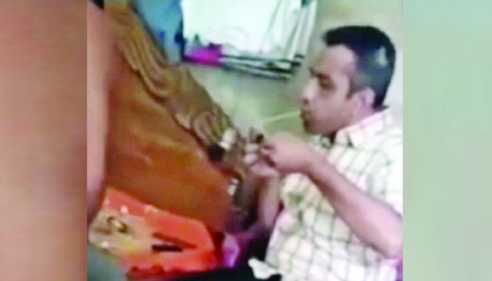 প্রকৌশলীর ইয়াবা সেবনের ভিডিও ভাইরাল