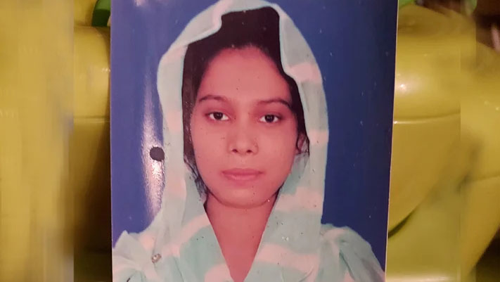 বেড়াতে যাওয়া নিখোঁজ মাদ্রাসাছাত্রীর লাশ মিলল নিজ বাড়িতে