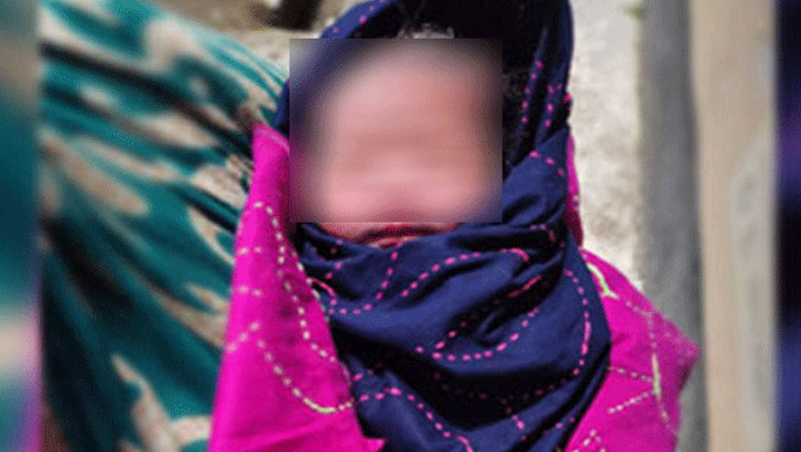 সরকারি কলেজের ছাত্রীদের টয়লেটে মিললো নবজাতক