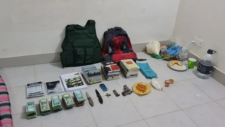 মোহাম্মদপুরে ‘জঙ্গি আস্তানায়’ অভিযানে যা পাওয়া গেল