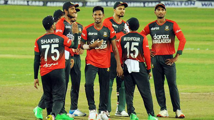 অতিরিক্ত খেলোয়াড় হিসেবে যাবে যে দু’জন