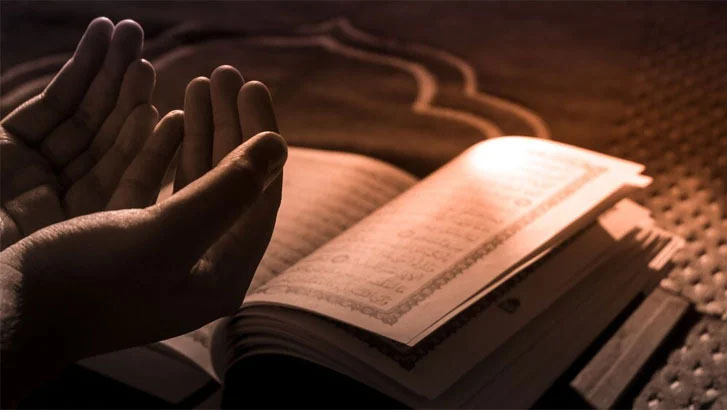 জুমার দিনের দরূদ পাঠ মহানবীর কাছে পেশ করা হয়