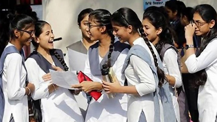 স্কুল-কলেজে সাপ্তাহিক ছুটি নিয়ে নতুন সিদ্ধান্ত 