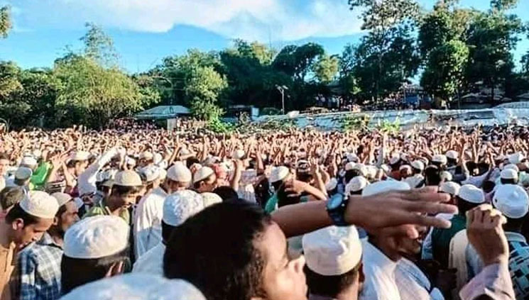 মুহিবুল্লাহর দাফন সম্পন্ন, শীর্ষ নেতাকে হারিয়ে শোকে কাতর রোহিঙ্গারা
