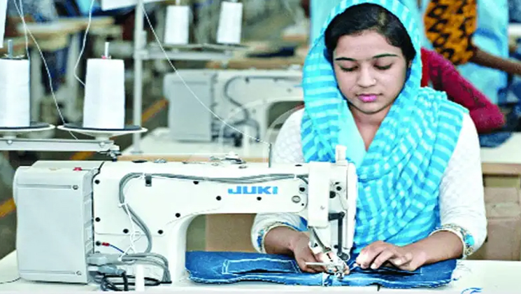 রফতানিতে একটি খাতের ওপর অতি নির্ভরতা ঝুঁকিপূর্ণ