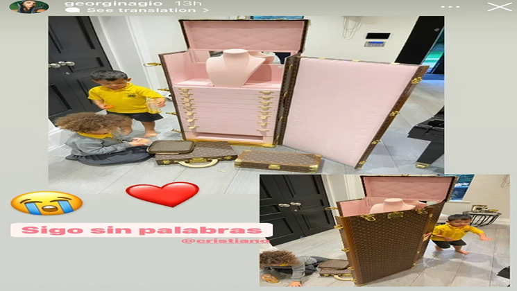 রোনালদো দিলেন ১ কোটি ২০ লাখ টাকার উপহার, বাকরুদ্ধ জর্জিনা