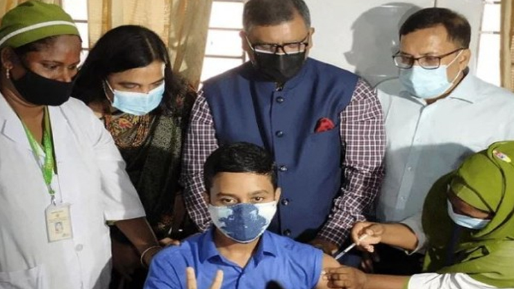 জন্ম সনদে স্কুলশিক্ষার্থীদের করোনা টিকার নিবন্ধন শুরু