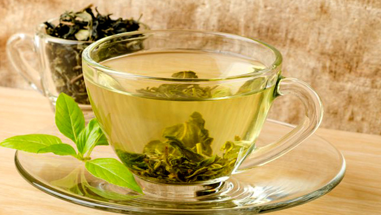 ওজন কমাতে যেভাবে পান করবেন গ্রিন টি