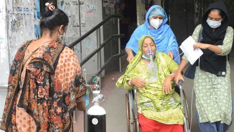 করোনা শনাক্তের হার ফের বেড়েছে, মৃত্যু ৭