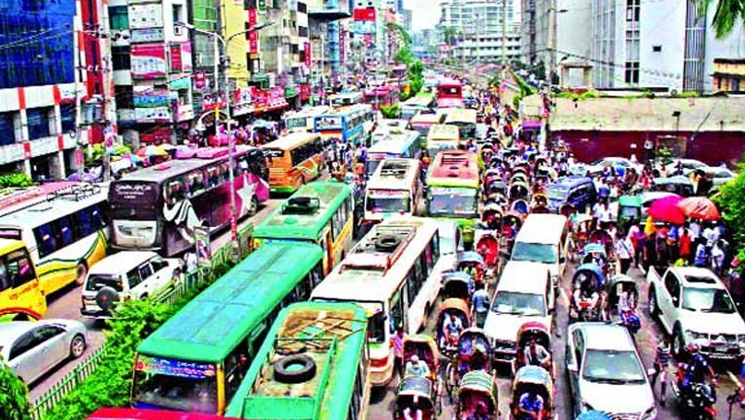 রাজধানীতে গাড়ির হর্নে অতিষ্ঠ মানুষ