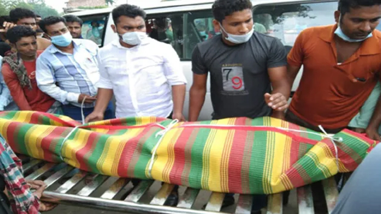 বউকে বাড়ি ফেরাতে মাকে খুন করলো ছেলে