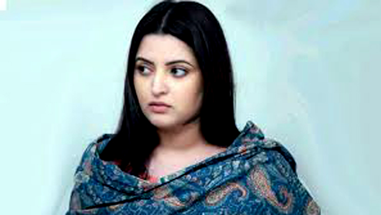 ভেবেচিন্তে পথ চলছে পরীমনি 