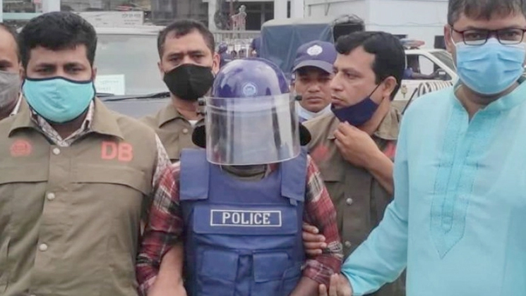মণ্ডপে কোরআন রেখেছিলেন ইকবাল, স্বীকাররোক্তি
