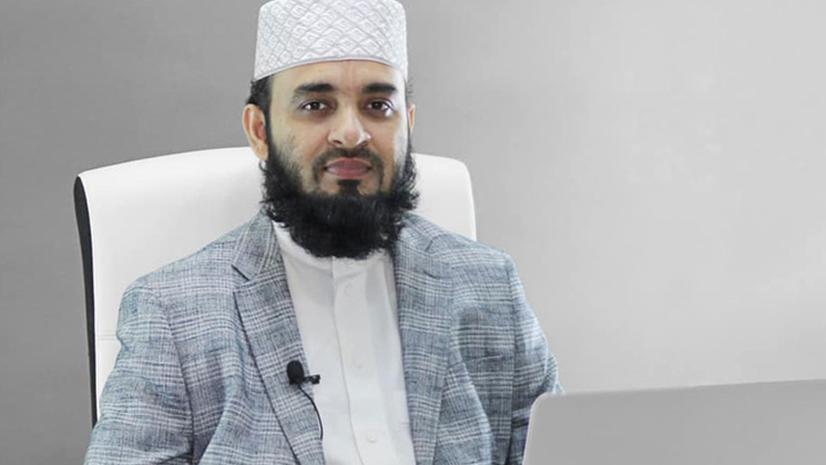 আজহারীর ভিসা ঝুলে আছে হাইকোর্টে, হোম অফিসের রিপ্রেজেন্টেশনের অপেক্ষা