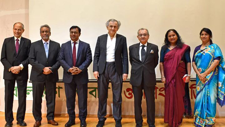 বাংলাদেশ থেকে অনেক কিছু শেখার আছে পশ্চিমাদের