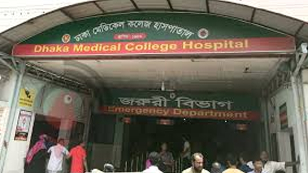 ছুরিকাঘাতে জখম পোশাকশ্রমিক আয়েশা মারা গেছেন