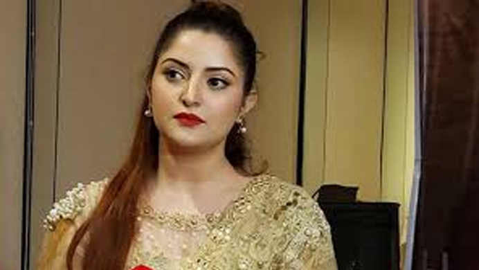পরীমনি বিতর্কের জবাব দিলেন
