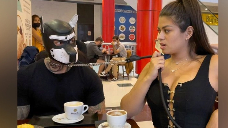 স্বামীকে কুকুর বানিয়ে শহরে ঘোরালেন স্ত্রী
