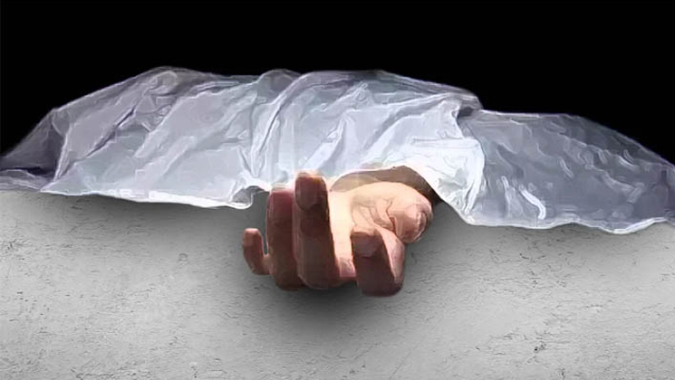 দুইদিন ধরে মেঝেতে মায়ের লাশ টের পাননি ছেলে