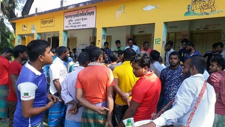 স্কুলের কক্ষে ধর্ষণ! নৈশপ্রহরী গ্রেপ্তার
