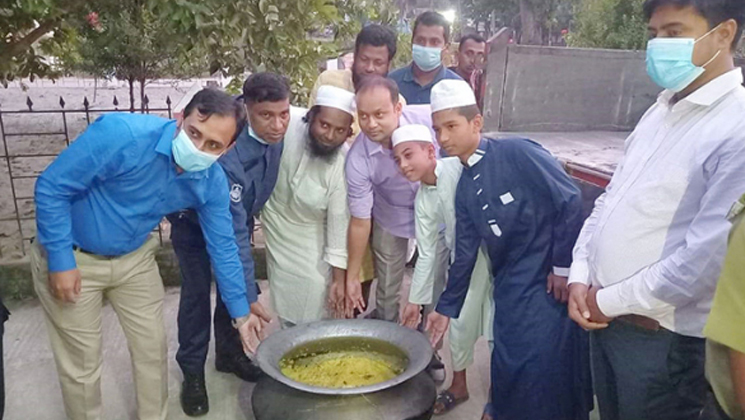 বিরিয়ানি গেল এতিমখানায়, বিপাকে প্রার্থী