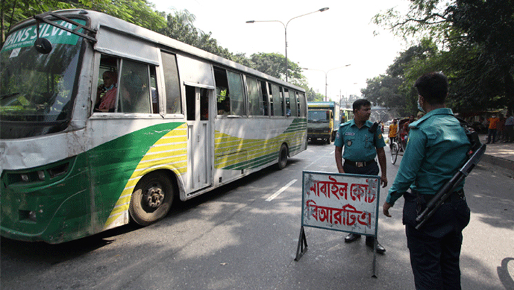 সিএনজিচালিত বাসে স্টিকার লাগাতে হবে 