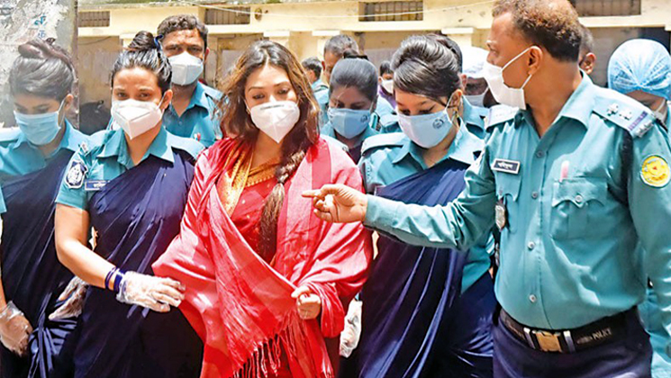 সাবরিনাসহ ৮ জনের বিরুদ্ধে সাক্ষ্যগ্রহণ পেছাল
