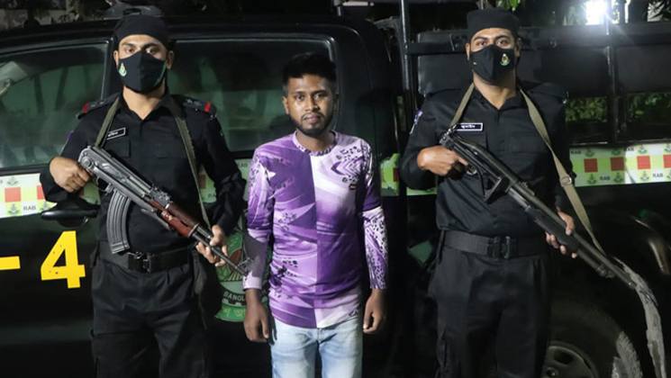 প্রলোভন দেখিয়ে অপহরণ, নানার বাসায় রেখে ধর্ষণ
