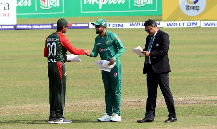 টস জিতে ব্যাটিংয়ে বাংলাদেশ
