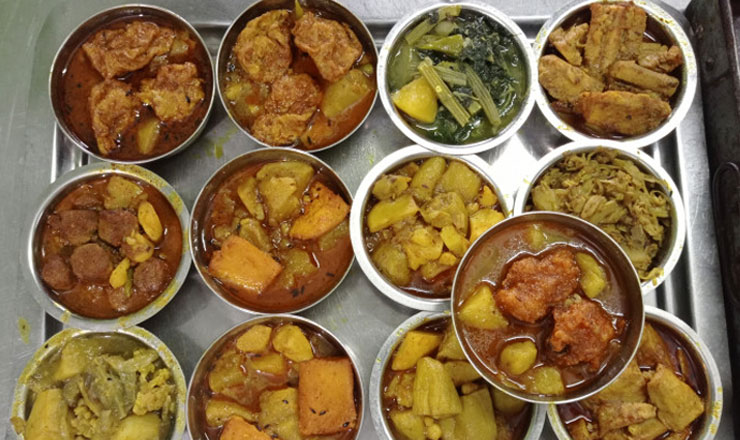 জগন্নাথ ভোজনালয়ের খাবার