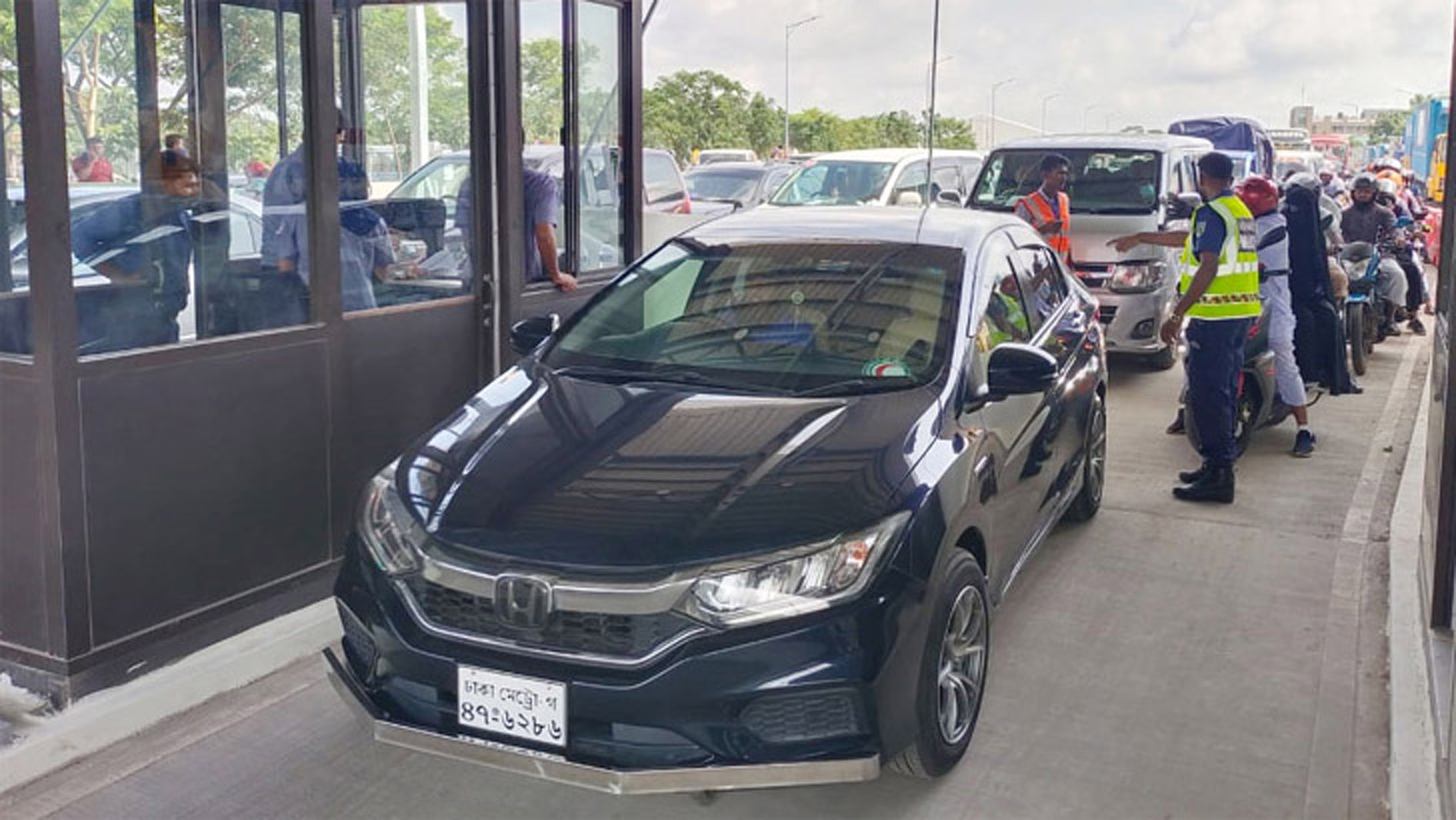 পদ্মা সেতু পার হতে সময় লাগে ৬ মিনিট