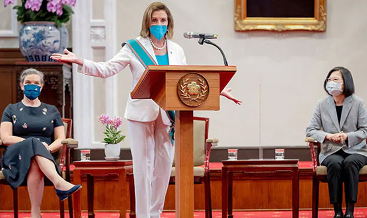 পেলোসির সফরের পর তাইওয়ানের ওপর ‘প্রথম আঘাত’ চীনের