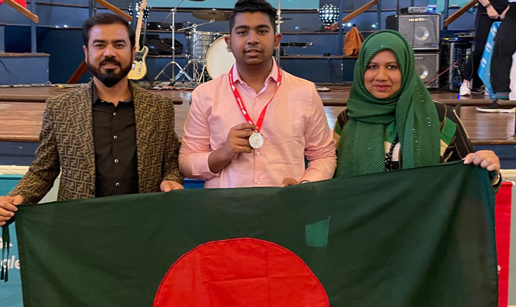 টিনেগল সিলভার মেডেল বিজয়ী বাংলাদেশী তানজিম খান