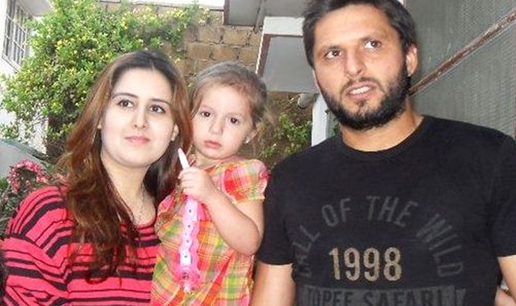 বোনকে বিয়ে করেছিলেন আফ্রিদি, কারণটা শুনলে চমকে উঠবেন!