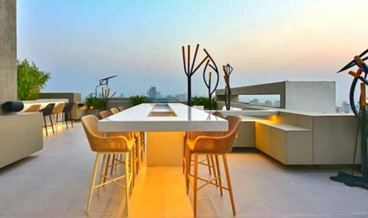 রানী মুখার্জির বাড়ি কোন রাজ প্রাসাদের চেয়েও কম নয়