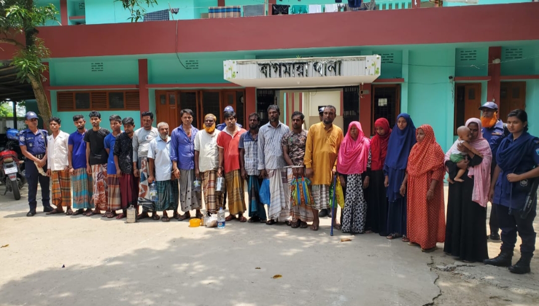 বাগমারায় পৃথক অভিযানে পরোয়ানাভুক্ত ১৯ আসামী গ্রেপ্তার