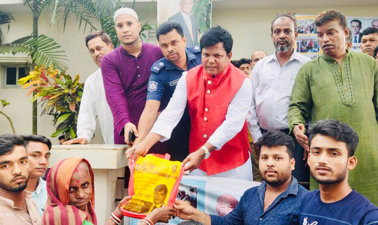 ডেঙ্গু প্রতিরোধে আনোয়ারায় ৩ হাজার মশারী বিতরণ