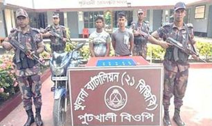 যশোর বেনাপোল থেকে ১০টি স্বর্ণের বারসহ দুইজন আটক