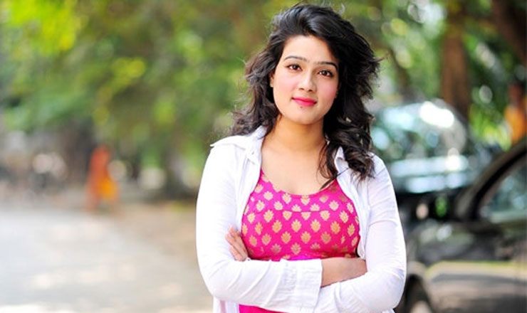 মা হচ্ছেন চিত্রনায়িকা মাহি