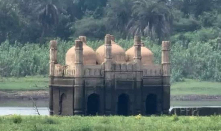 জেগে উঠল ১২০ বছর আগের নূরী মসজিদ (ভিডিও)