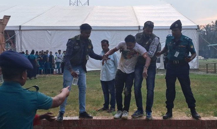 পুলিশের অনুষ্ঠানে বেলুন বিস্ফোরণ, মিরাক্কেলখ্যাত অভিনেতা রনি দগ্ধ
