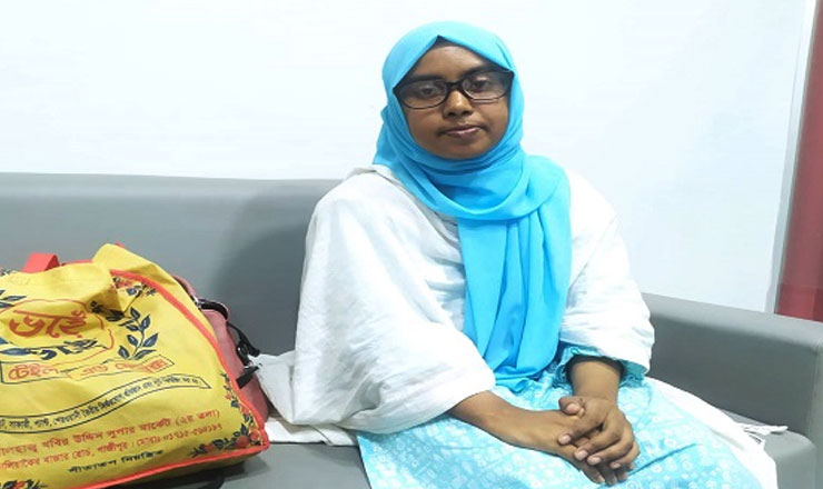 পালিয়ে বেড়াচ্ছেন ইডেনছাত্রী কেয়া